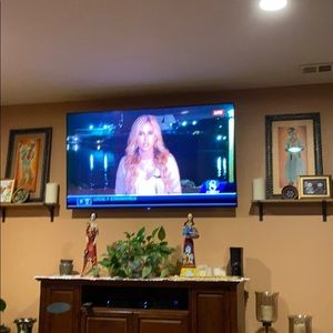 Meet your Posher, Alvaro